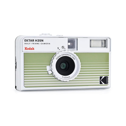 Kodak - EKTAR H35N - Cámara de película de Medio fotograma, 35 mm, sin Enfoque, Modo Bulb, Filtro de Estrellas Incorporado, Objetivo Revestido (película y Pila AAA no Incluidas) - Verde a Rayas