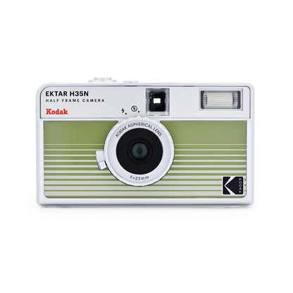 Kodak - EKTAR H35N - Cámara de película de Medio fotograma, 35 mm, sin Enfoque, Modo Bulb, Filtro de Estrellas Incorporado, Objetivo Revestido (película y Pila AAA no Incluidas) - Verde a Rayas