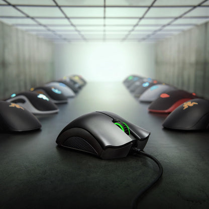 Razer DeathAdder Essential - Mouse para Gaming con Sensor óptico de 6400 dpi, 5 Botones programables, interruptores mecánicos, empuñaduras Laterales de Goma, Color Negro